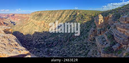 Vista panoramica del Tanner Trail sotto le scogliere di Lipan Point Grand Canyon Arizona. Foto Stock