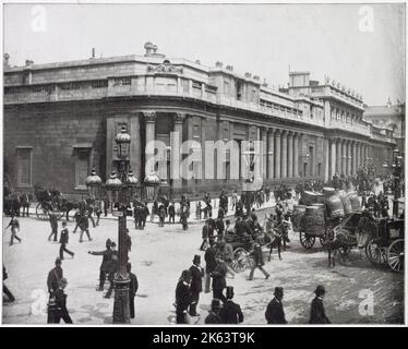 Guardando Threadneedle Street alla Banca d'Inghilterra. Foto Stock