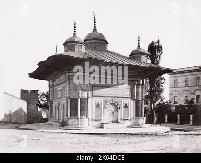 Foto della fine del XIX secolo: La Fontana del Sultano Ahmed III, Costantinopoli, Istanbul, Turchia Foto Stock