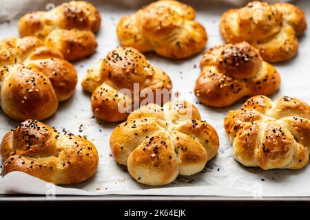 Panini fatti in casa appena sfornati Foto Stock