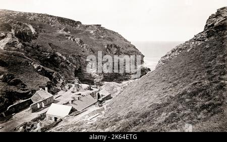 Fotografia d'epoca del XIX secolo: Tintagel, Cornovaglia, Inghilterra Foto Stock