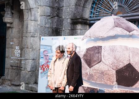 santiago, spagna. settembre 29, 2022 Tito Asorey e gli attori alla fotocellula in prima la rappresentazione Foto Stock