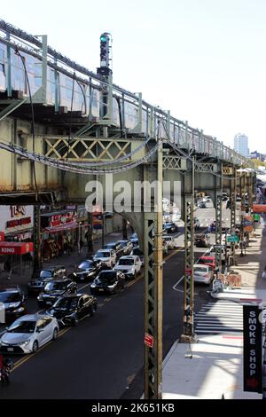 Brooklyn, New York, Stati Uniti. 8th Ott 2022. Flushing Ave. (Credit Image: © John Marshall Mantel/ZUMA Press Wire) Foto Stock