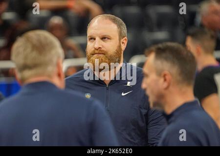 Orlando, Florida, USA, 11 ottobre 2022, Memphis Grizzlies Head Coach Taylor Jenkins durante il primo tempo all'Amway Center. (Photo Credit: Marty Jean-Louis) Credit: Marty Jean-Louis/Alamy Live News Foto Stock