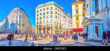 VIENNA, AUSTRIA - 17 FEBBRAIO 2019: Panorama di piazza Michaelerplatz, il 17 febbraio a Vienna, Austria Foto Stock