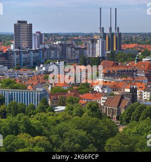 Vista della centrale termica ed elettrica Linden dalla torre del municipio, Germania, bassa Sassonia, Hannover Foto Stock