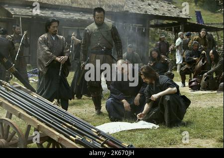 HIROYUKI SANADA, SHUN SUGATA, Ken Watanabe, TOM CRUISE, l'ULTIMO SAMURAI, 2003 Foto Stock