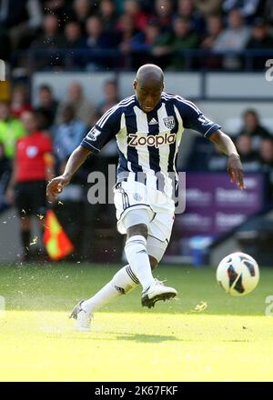 22 settembre 2012 - Premiership Football - West Bromwich Albion Vs Reading. Youssouf Mulumbu di West Bromwich Albion colpisce un colpo. Fotografo: Paul Roberts / Pathos Foto Stock