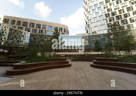 Bruxelles, Brabant , Belgio 09 30 2022 : chiudere il nuovo edificio della sede belga di Beobank presso il complesso Quatuor Bruxelles Foto Stock