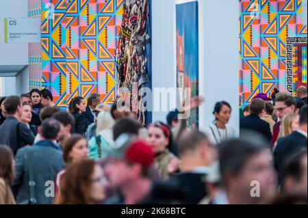 Londra, Regno Unito. 12th Ott 2022. Frieze Art London 2022, Regents Park, Londra. La fiera è aperta al pubblico il 14-18 ottobre. Credit: Guy Bell/Alamy Live News Foto Stock