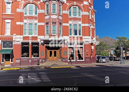 L'hotel storico, The Strater, all'angolo tra East 7th Street e Main Avenue nel quartiere storico di Durango, Colorado, USA. Foto Stock