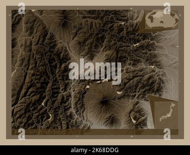 Yamanashi, prefettura del Giappone. Mappa dell'altitudine colorata in tonalità seppia con laghi e fiumi. Mappe delle posizioni ausiliarie degli angoli Foto Stock