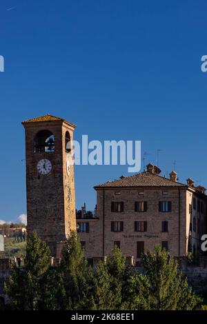 Torre dell'Orologio di Castelvetro di Modena, Emilia Romagna, Italia Foto Stock