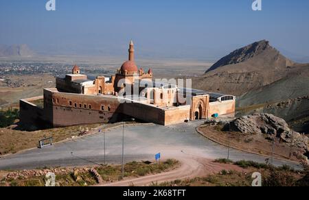 Situato a Dogubeyazit, Turchia, Ishak Pasha Palace è stato costruito nel 17th ° secolo. Foto Stock