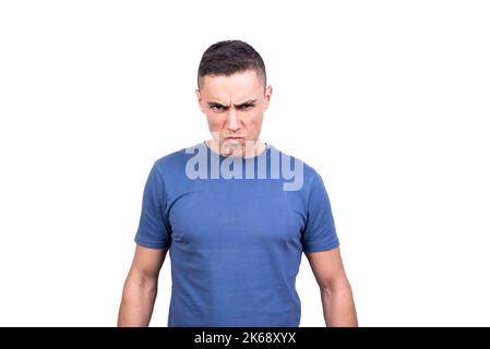 Ritratto di un uomo arrabbiato caucasico in abiti casual Foto Stock