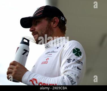 Singapore, Singapore. 08th Ott 2022. 8th ottobre 2022, Marina Bay Street Circuit, Singapore, FORMULA 1 SINGAPORE AIRLINES SINGAPORE GRAND PRIX 2022, nella foto Valtteri Bottas (fin), Alfa Romeo F1 Team ORLEN/dpa/Alamy Live News Foto Stock