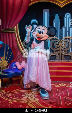 ORLANDO, STATI UNITI, 26th SEPTERBER 2022: Minnie mouse personaggio in un abito rosa Foto Stock