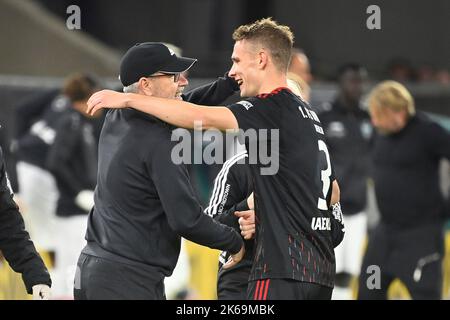 Stoccarda, Germania. 09th Ott 2022. Giubilo finale Urs FISCHER (allenatore Union Berlin) con il capocannoniere Paul JAECKEL (Union Berlin). Football 1st Bundesliga stagione 2022/2023, 9th matchday, matchday09, VFB Stuttgart-1st Union Berlin 0-1, il 9th ottobre 2022, Mercedes Benz Arena Stuttgart ? Credit: dpa/Alamy Live News Foto Stock