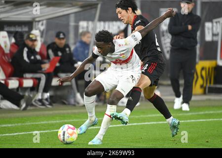 Stoccarda, Germania. 09th Ott 2022. Naouirou AHAMADA (VFB Stuttgart), azione, duelli contro Genki HARAGUCHI (Union Berlin). Football 1st Bundesliga stagione 2022/2023, 9th matchday, matchday09, VFB Stuttgart-1st Union Berlin 0-1, il 9th ottobre 2022, Mercedes Benz Arena Stuttgart ? Credit: dpa/Alamy Live News Foto Stock