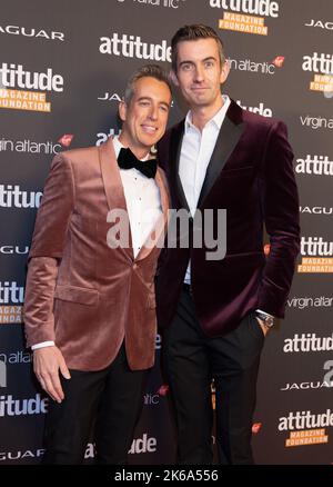 Londra, Regno Unito. 12th Ott 2022. Ben Thompson e ospite partecipano ai Virgin Attitude Awards alla Roundhouse, Londra, Inghilterra Credit: S.A.M./Alamy Live News Foto Stock