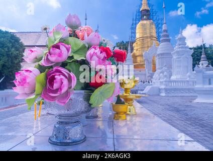 Tempio buddista di Wat Suan Dok a Chiang mai, nel nord della Thailandia Foto Stock