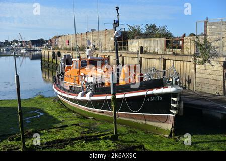 La nave di salvataggio di classe Watson ormeggiata a Fareham, Inghilterra. Foto Stock