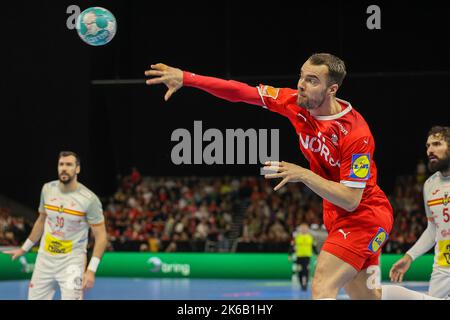 Copenaghen, Danimarca. 12th Ott 2022. Casper Mortensen (6) di Danimarca visto durante la partita di pallamano della EHF Euro Cup tra Danimarca e Spagna alla Royal Arena di Copenaghen. (Photo Credit: Gonzales Photo/Alamy Live News Foto Stock