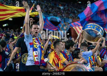 Barcellona, Spagna, 12, ottobre 2022. Spagna-Football-Champions League FC Barcelona / Inter Milan. Tifosi durante la partita a Spotify Camp Nou. Credit: Joan G/Alamy Live News Foto Stock