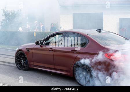 Un evento per gli amanti dell'automobile e dei sintonizzatori in un villaggio lile nella stiria occidentale Foto Stock