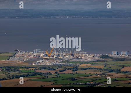 Vista aerea del cantiere della centrale nucleare di Hinkley Point, situata sulla riva meridionale del canale di Bristol, a 6 miglia a nord ovest Foto Stock