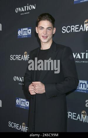 Los Angeles, Stati Uniti. 12th Ott 2022. Hero Fiennes-Tiffin al The Loneliest Boy in the World al TCL Chinese Theater 6 il 12 ottobre 2022 a Los Angeles, CA (Photo by Katrina Jordan/Sipa USA) Credit: Sipa USA/Alamy Live News Foto Stock