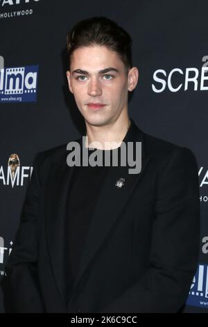 Hero Fiennes-Tiffin al The Loneliest Boy in the World al TCL Chinese Theater 6 il 12 ottobre 2022 a Los Angeles, CA (Photo by Katrina Jordan/Sipa USA) Foto Stock