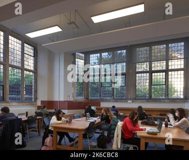 Biblioteca. Università di Bristol: Fry Building, Bristol, Regno Unito. Architetto: Wilkinson Eyre Architects, 2020. Foto Stock