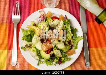 primo piano di insalata verde varietà di ingredienti sani Foto Stock