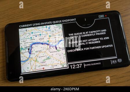 Aggiornamento dell'evento funebre della regina Elisabetta nei social media Foto Stock