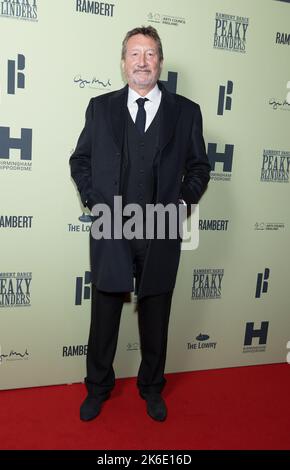 Steven Knight partecipa alla serata di apertura dei rompicapo di Rambert: The Redemption of Thomas Shelby, al Troubadour Wembley Park Theatre di Londra. Data immagine: Giovedì 13 ottobre 2022. Foto Stock