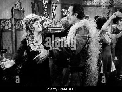 Shelley Winters, Anthony Quinn, on-set of the Film, 'flap', aka U.K, 'The Last Warrior', Warner Bros., 1970 Foto Stock