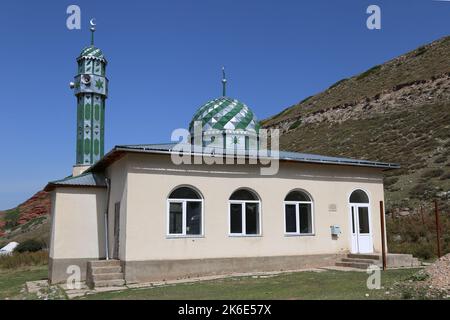 Moschea, Jeti Oguz, montagne Tien Shan, Regione di Issyk Kul, Kirghizistan, Asia centrale Foto Stock