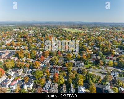 Primo pomeriggio autunno vista aerea foto di Saratoga Springs New York Foto Stock
