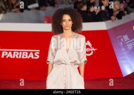 13 ottobre 2022, Roma, Italia: L'attrice italiana Rausy GiangarÃ¨ partecipa al tappeto rosso del film ''il ColibrÃ¬'' durante l'apertura del Rome Film Fest 2022, il 13 ottobre 2022 (Credit Image: © Matteo Nardone/Pacific Press via ZUMA Press Wire) Foto Stock