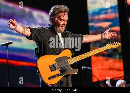 John Mellencamp suona dal vivo presso Farm Aid a Raleigh, NC Foto Stock