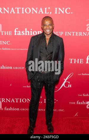 Frederick Anderson, vincitore del premio Rising Star, partecipa alla cerimonia di gala e di premiazione della Night of Stars 38th di Cipriani South Street a New York il 13 ottobre 2022 (Photo by David Warren /Sipa? USA) Credit: Sipa USA/Alamy Live News Foto Stock