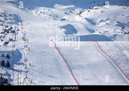 Erzincan, Turchia, 29 gennaio 2022: Vista della stazione sciistica di Ergan, Foto Stock