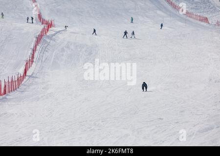 Erzincan, Turchia, 29 gennaio 2022: Vista della stazione sciistica di Ergan, Foto Stock