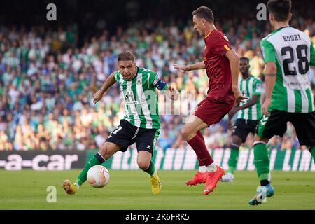 Siviglia, Spagna. 1st Ott 2022. Joaquin (17) di Real Betis visto durante la partita della UEFA Europa League tra Real Betis e Roma all'Estadio Benito Villamarin di Siviglia. (Photo Credit: Gonzales Photo/Alamy Live News Foto Stock