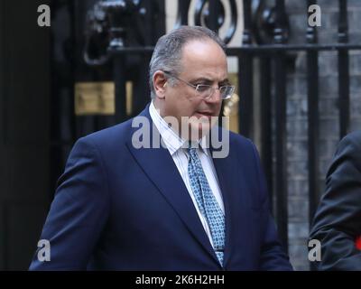 Londra, Regno Unito. 11th Ott 2022. Il procuratore generale Michael Ellis lascia Downing Street n. 10 dopo la riunione settimanale del Gabinetto. Foto Stock