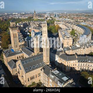 Vista aerea del Parco Circus Glasgow con le Trinity Towers in primo piano. Foto Stock