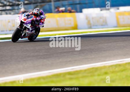 14th ottobre 2022; Phillip Island Grand Prix Circuit, Melbourne, Victoria, Australia: MotGP d'Australia, prove libere e giornata di qualificazione: Il pilota del PRAMAC Racing Johann Zarco durante le prove libere 1 alla MotoGP Australiana Foto Stock