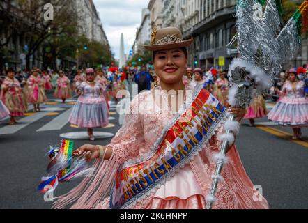 Sfilata per la Giornata dell'integrazione culturale. (Ottobre 12th) Buenos Aires, Argentina. Foto Stock