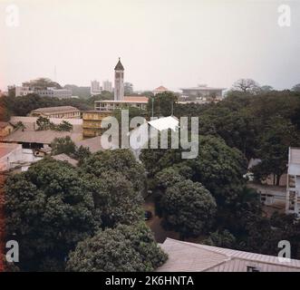 Conakry - Chancery Office Building - 1988, fotografie degli Stati Uniti relative ad ambasciate, consolati e altri edifici d'oltremare Foto Stock
